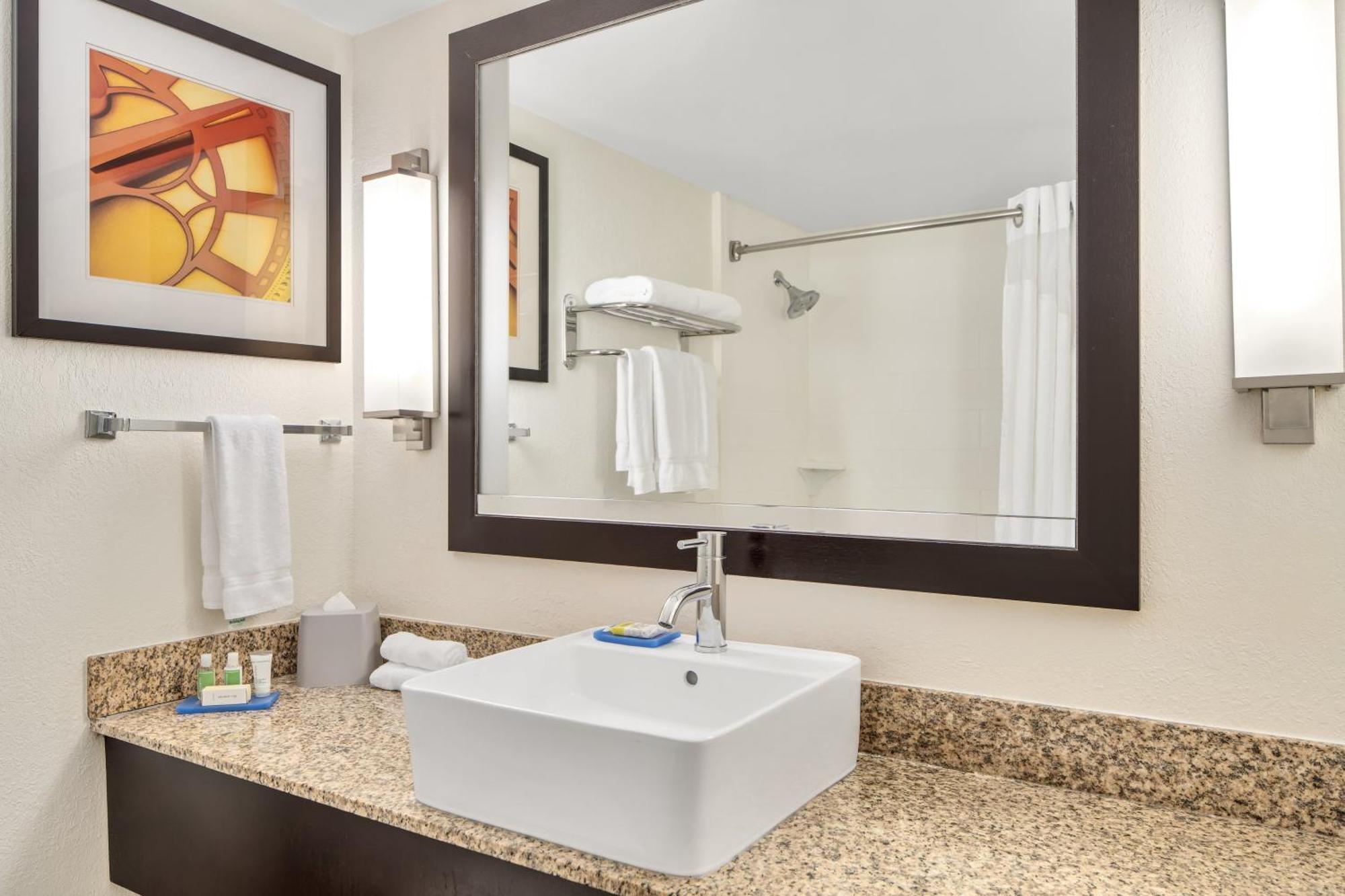 Holiday Inn Express Ft Lauderdale Cruise-Airport By Ihg Форт-Лодердейл Экстерьер фото